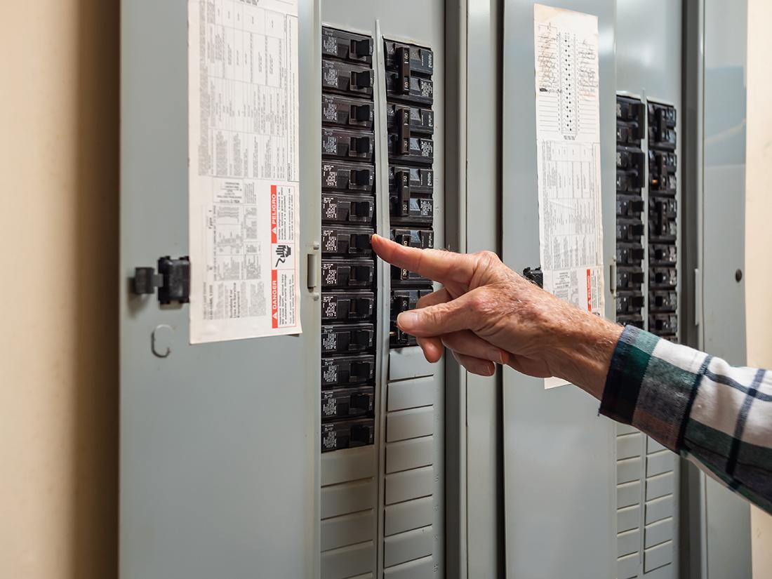 Read more about the article When Should You Update Your Electrical Panel?